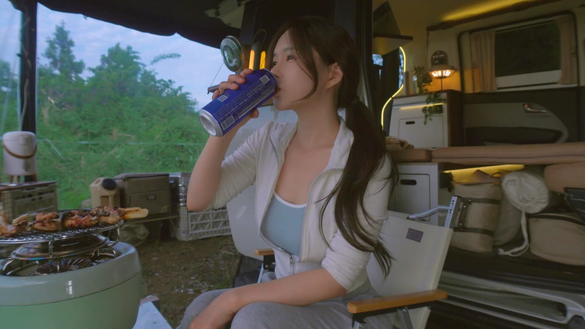 （辉煌60载 魅力新西藏）世界屋脊上的“绿色奇迹”：拉萨南北山绿意盎然